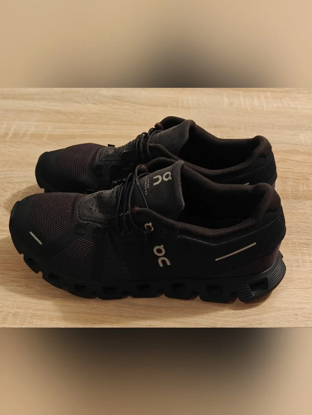 Size 9.5 - ON Cloud 5 Black W  Athletic Shoes Running